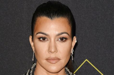 kourtney autosexual|Kourtney Kardashian shares autosexuality article on。